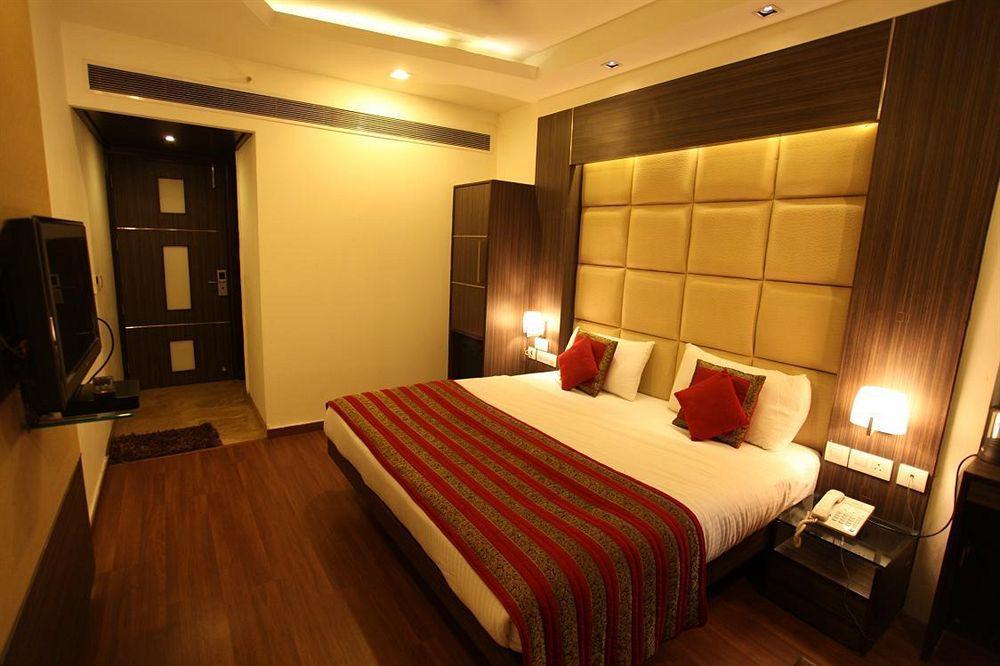 The Prime Balaji Deluxe At New Delhi Railway Station - Free Airport Pickup Hotel Buitenkant foto