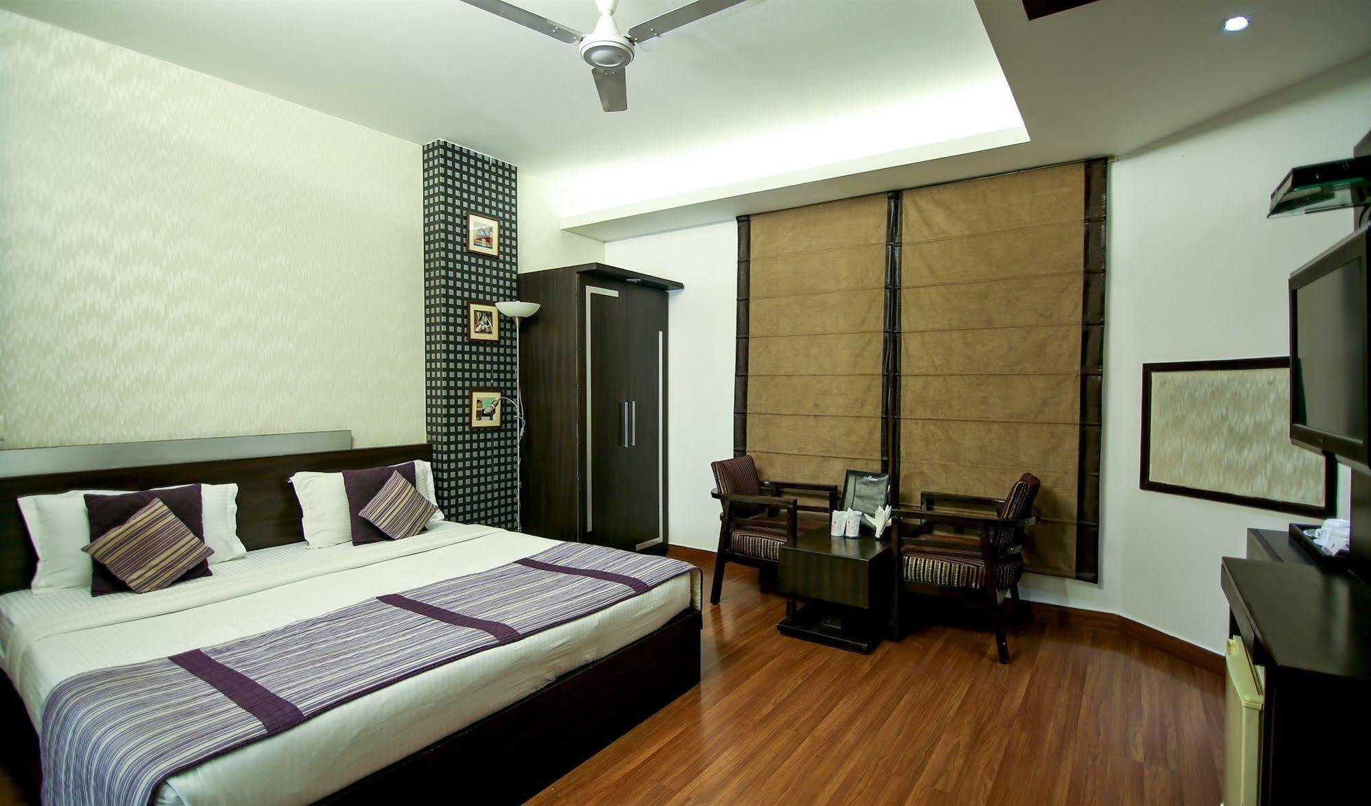 The Prime Balaji Deluxe At New Delhi Railway Station - Free Airport Pickup Hotel Buitenkant foto