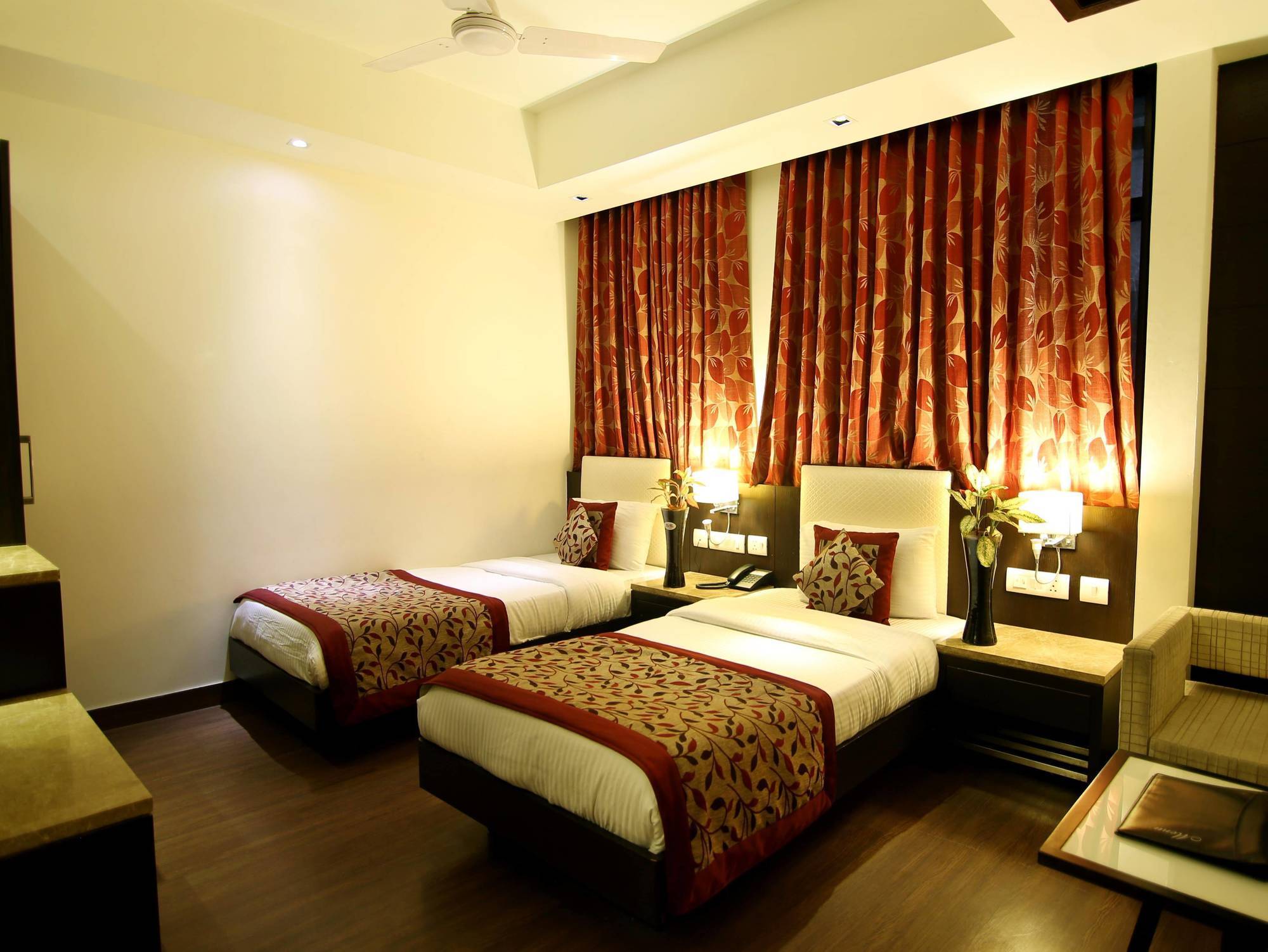 The Prime Balaji Deluxe At New Delhi Railway Station - Free Airport Pickup Hotel Buitenkant foto