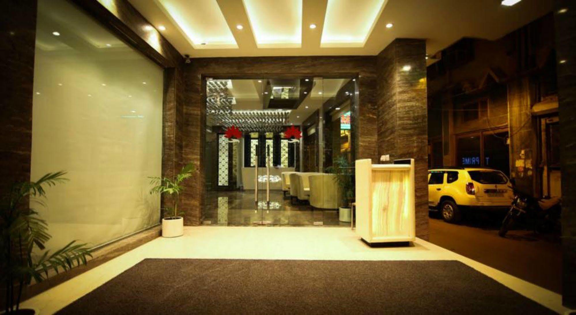The Prime Balaji Deluxe At New Delhi Railway Station - Free Airport Pickup Hotel Buitenkant foto